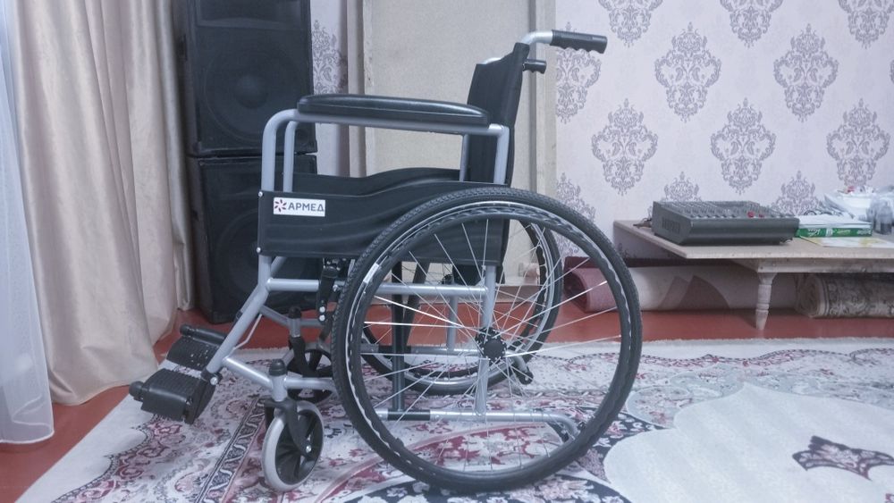 Продам инвалидную каляску