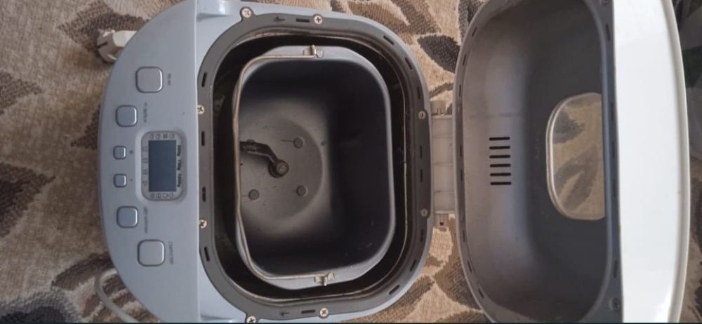 Продаётся хлебопечка