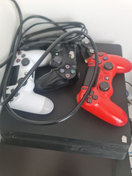 Продаю playstation 4 silim