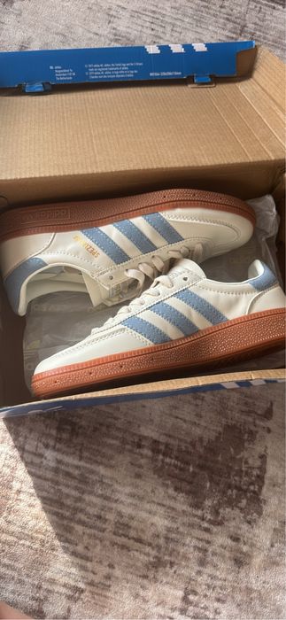 Adidas Spezial noi