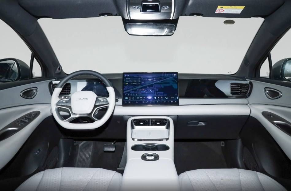 Byd Sealion 06 белый кузов белый салон, уже в пути, можно бронировать
