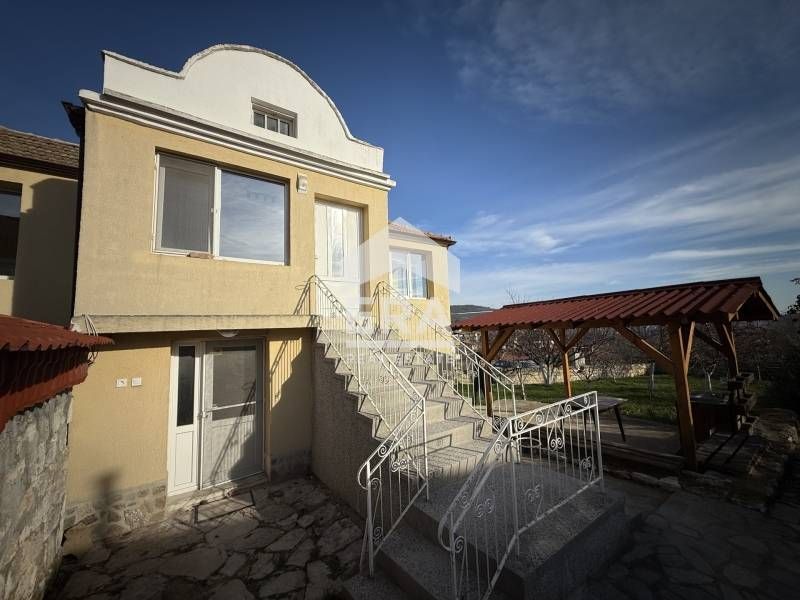 Продава се Двустаен апартамент в Варна, Виница - 61 кв.м за 1045 €/кв.м - Снимка #11