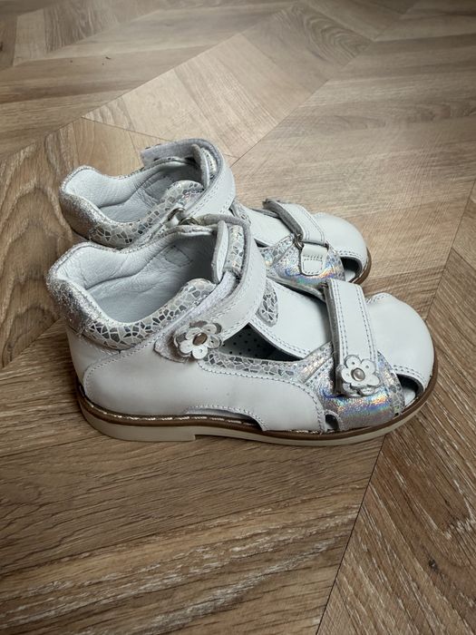 Сандали для девочек, 25р.