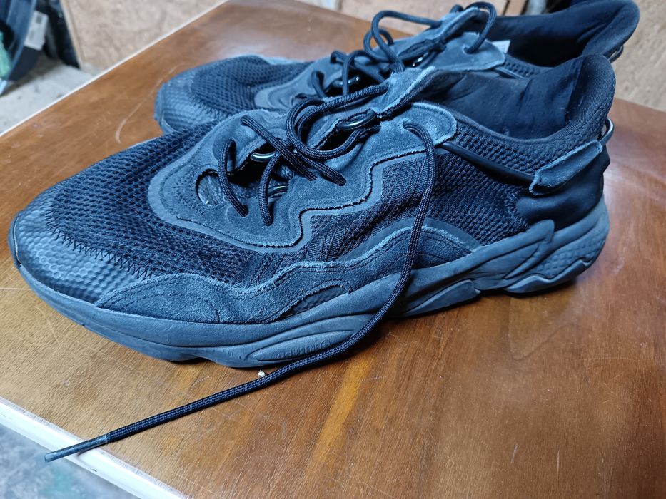 Обувки за големи крака