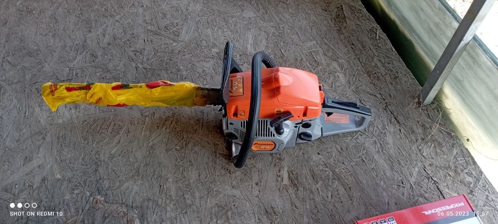 Бензопила новая.