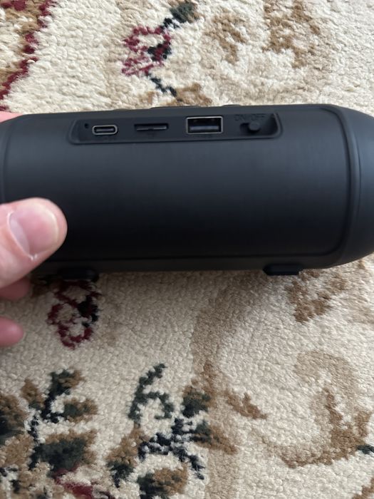 Vând boxa bluetooth