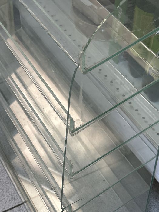 Стеклянная полка