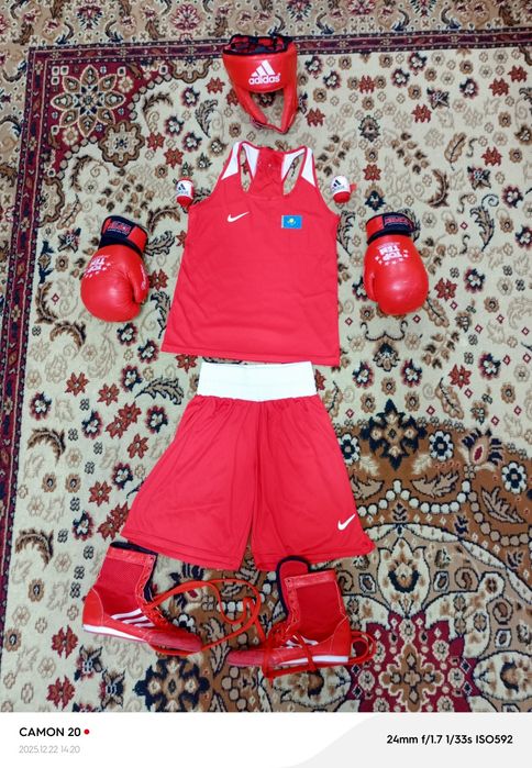 Продается боксёрская форма в отличном состоянии