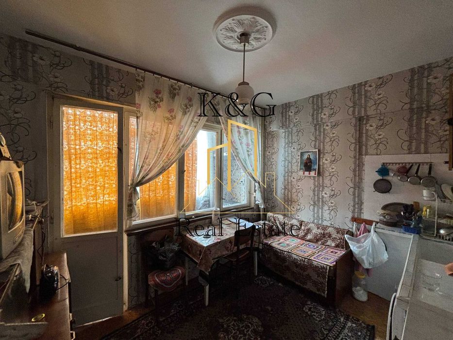 Тристаен тухлен - кв " Бели Лом "