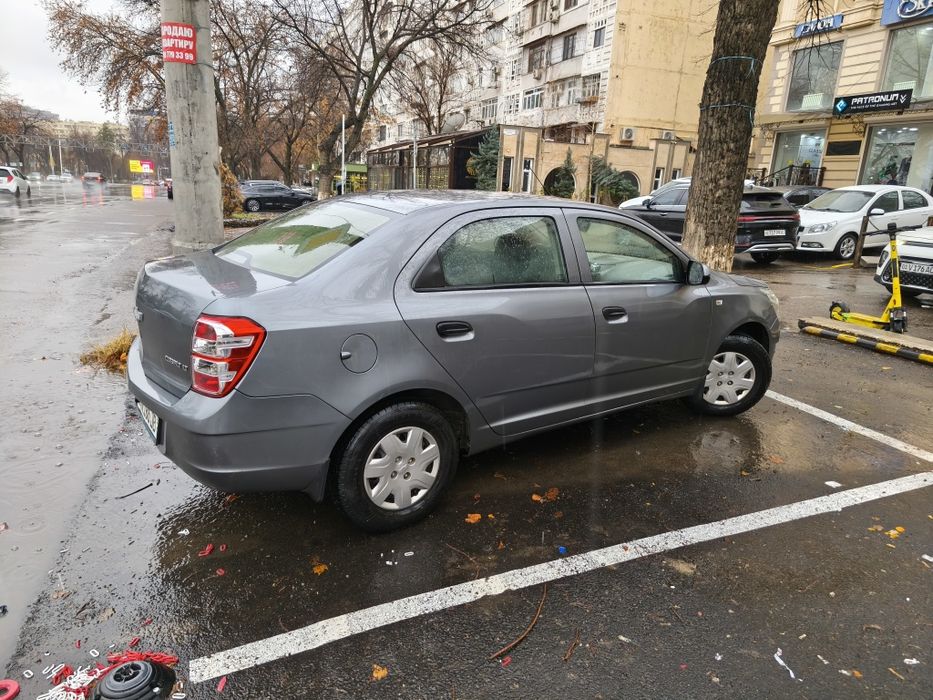 Автомобиль Кобальт