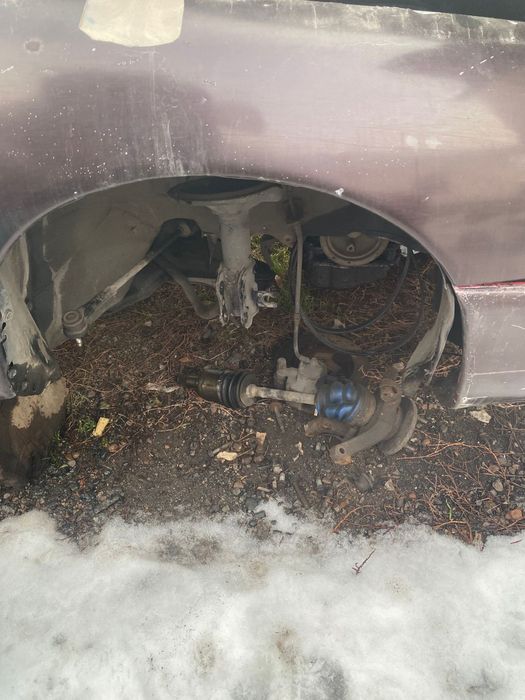 Срочно продам Мазда кронос в аварийном состоянии