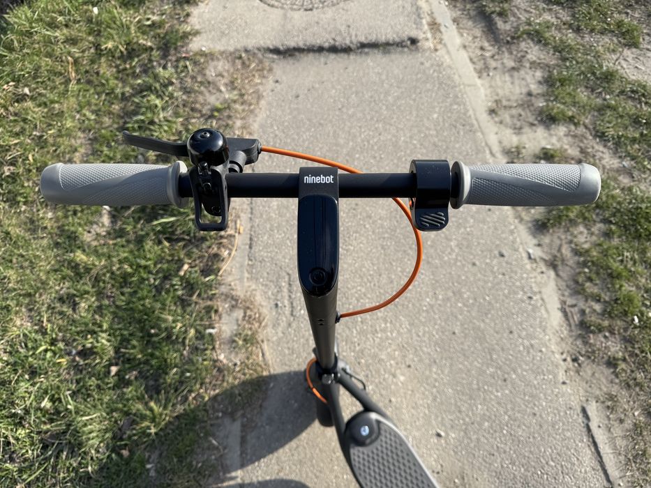 Trotineta electrica Segway Ninebot F40E