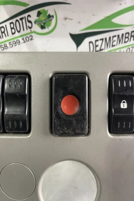 Consola centrala Dacia Logan 2007 1.5DCI MT (84 hp)