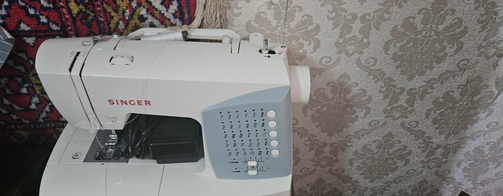 Продаю швейная машинка фирмы,,зенгер,,