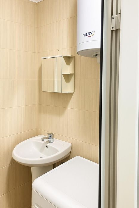 Дава се под наем Едностаен апартамент в Пловдив, Христо Смирненски - 30 кв.м за 219.3 € - Снимка #2