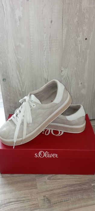 Кожени сникърси със змийски мотив