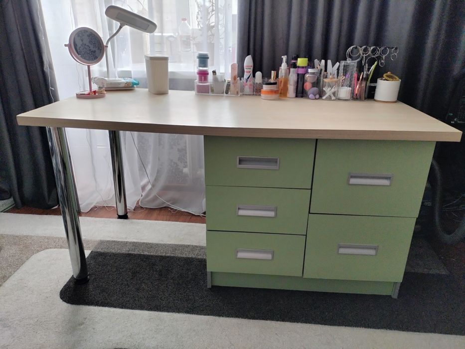 Продам письменный стол