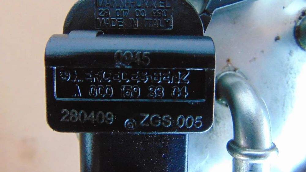 Filtru combustibil cu senzor Mercedes W204 sprinter w245 w176 e class w211 w212 cls w219 w251