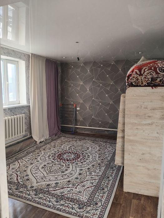 Дом на восточным левый