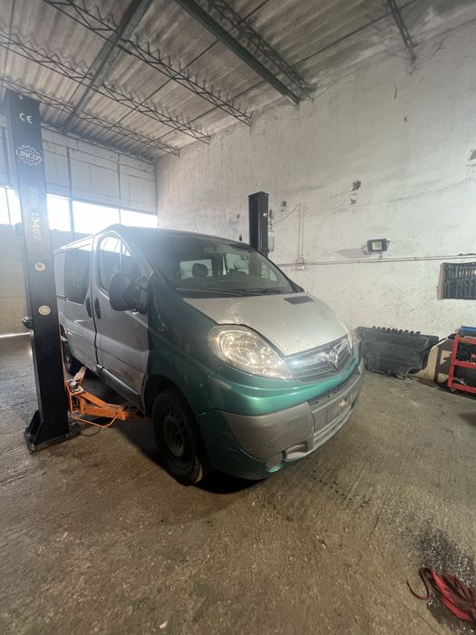 De vanzare opel vivaro Avariat