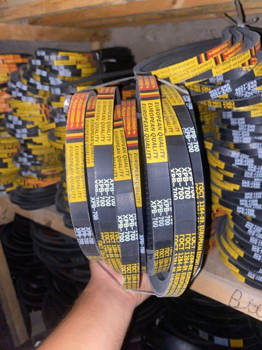 Ремень клинавой зубчатый ленточный