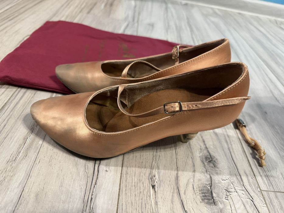 Обувки за стандартни танци Aida, 36