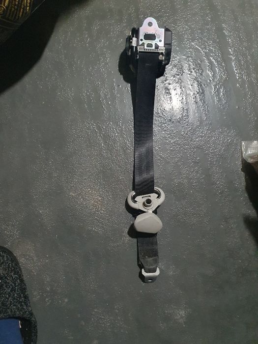 Комплект задни седалки и колани за volkswagen caddy