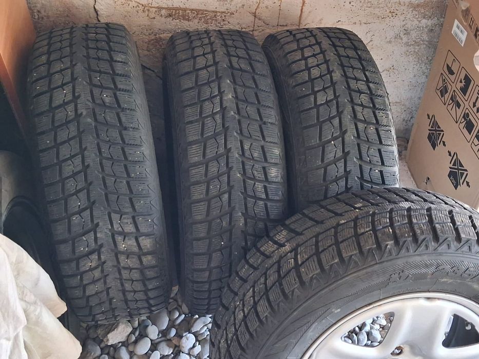 Новые зимние шины комплект