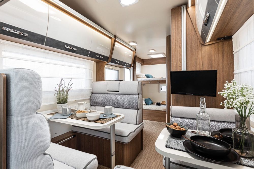 Autorulota Alcove Elnagh Baron 22, an 2026, 7 persoane