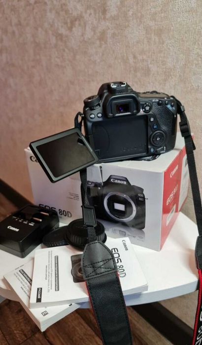 Canon EOS 80D Kit 18-135mm