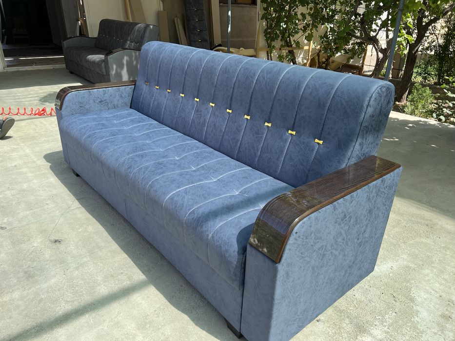 Divanlar sotiladi hammasi yangi ishlatilmagan !