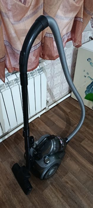 Продаю пылесос ...