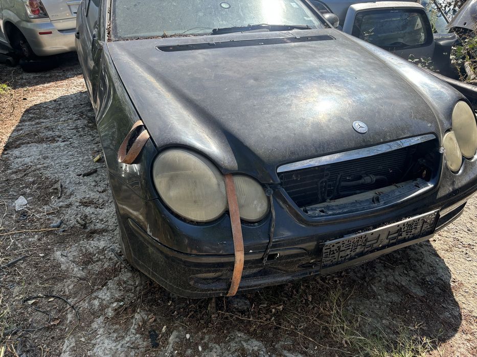 Mercedes C220 w203 на части.