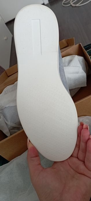 Продам лоферы новые