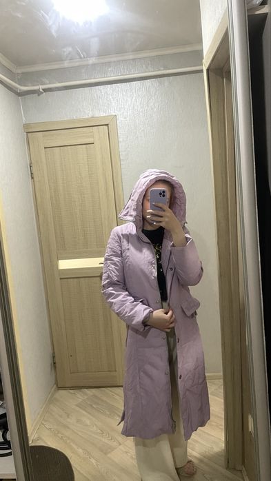 Продам весенние куртки 1500