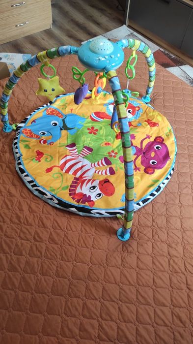 Активна музикална гимнастика за бебе