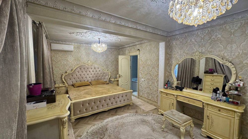 Шох мед метро Ойбек Банковская 5/6/9 квартира продаётся