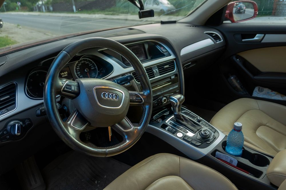 Audi a4 limuzină diesel 190 cai 2015