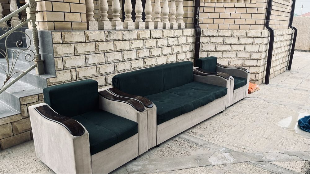 Диван сатылады.