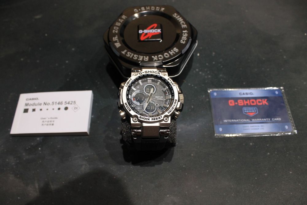 Цифровые наручные часы Casio G-SHOCK MT-G