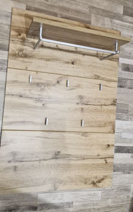 Стенна закачалка