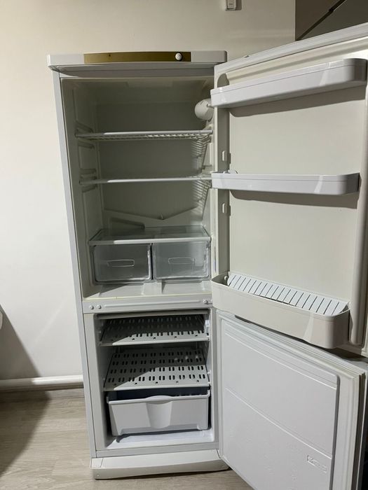 Продам не рабочий холодильник