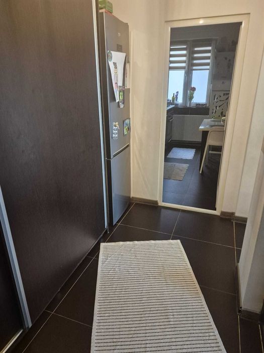 De vanzare -Propietar- Apartament 3 camere- 58 mp utili- etj 2 -complet mobilat si utilat-renovat- zona excelentă