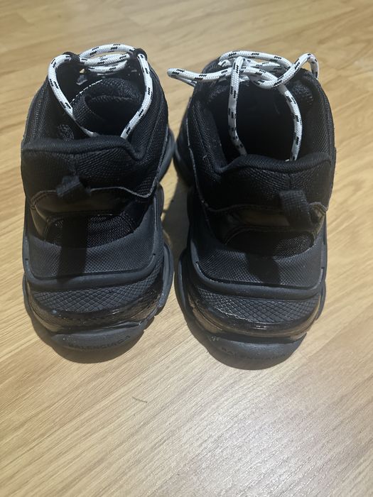Vand Balenciaga marimea 42