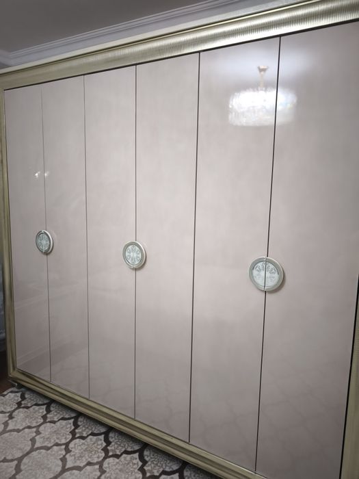 Продам спальный гарнитур бу