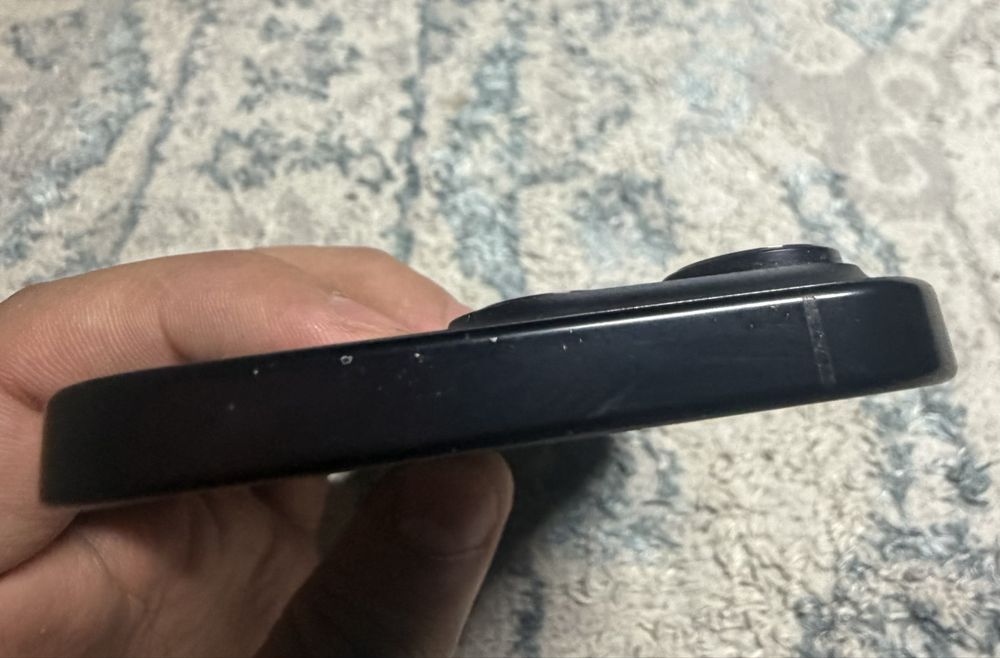 Iphone 16pro черный
