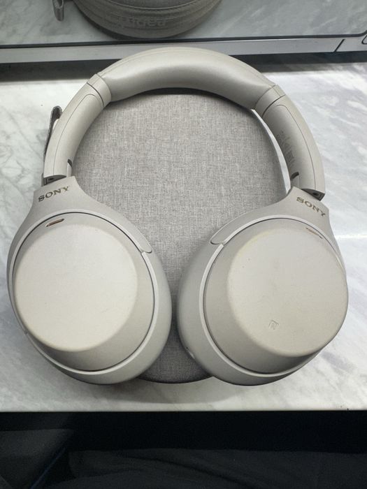Sony WH-1000XM-4