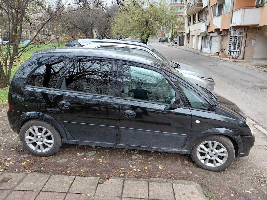 Автомобил Opel Meriva 1.6 Газ-Бензин