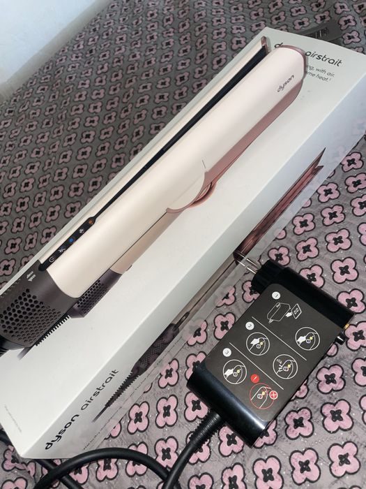 Фен-выпрямитель Dyson