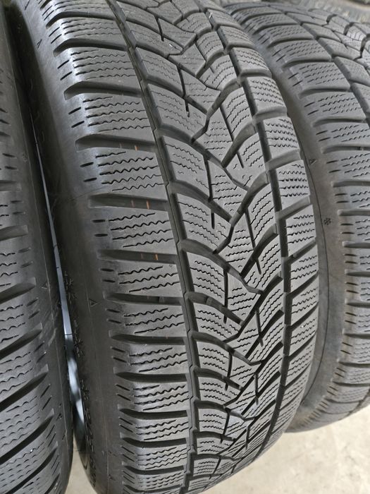 Anvelope iarna 205 60 17 DUNLOP  dot2024